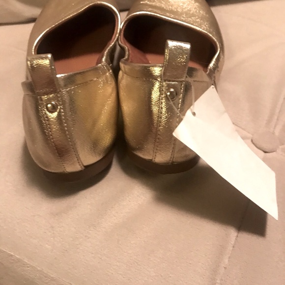 Gold Flat Shoes size 7 - Picture 3 of 5